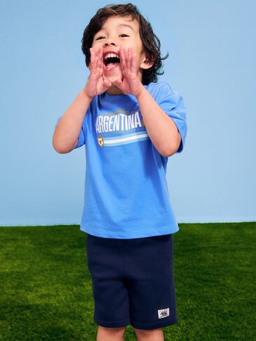 تي شيرت Old Navy كأس العالم FIFA 26™ Argentina كبير الحجم للجنسين برسومات للأطفال الصغار - الأرجنتين in Kuwait