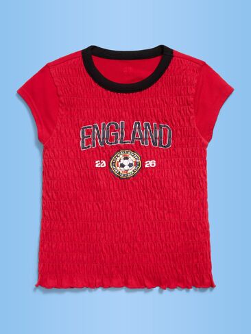 تيشيرت مطبوع عليه صورة Smocked للفتيات من Old Navy كأس العالم FIFA 26™ England - إنجلترا in Saudi Arabia