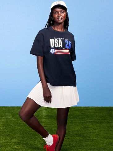 Old Navy FIFA World Cup 26™ USA Vintage Crew-Neck T-Shirt for Women - USA in Saudi Arabia