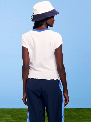 تي شيرت برسومات مطبوعة من Old Navy كأس العالم FIFA 26™ USA Smocked للنساء - الولايات المتحدة الأمريكية in Saudi Arabia