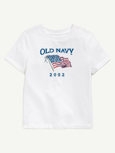 تي شيرت مطبوع عليه علم Old Navy Heritage 2002 للأطفال الصغار - أبيض in Kuwait
