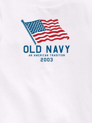 تي شيرت مطبوع عليه علم Old Navy Heritage 2003 للأطفال الصغار - أبيض in Kuwait