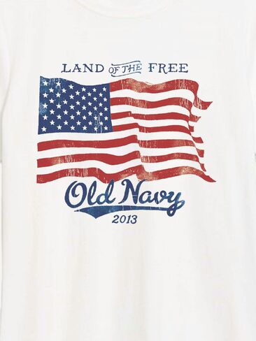تي شيرت برسومات علم 2013 للنساء من Old Navy Heritage - أبيض in Kuwait