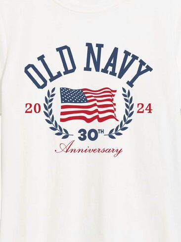 تي شيرت بطبعة علم للنساء من Old Navy Heritage 2024 - أبيض in Kuwait