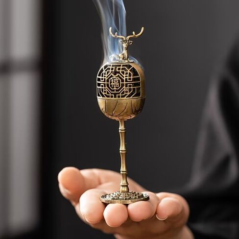 قطعة واحدة من مبخرة البخور البرونزية ذات الطراز العتيق، حامل بخور ثلاثي القوائم صغير بتصميم منحوت مجوف، مبخرة علاجية عطرية للتأمل واليوجا وديكور المنزل، هدية روحية للباحثين عن اليقظة الذهنية in Kuwait