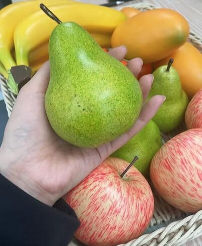 3 قطع من الكمثرى الاصطناعية النابضة بالحياة الكمثرى المزيفة محاكاة الفواكه نموذج صور الدعائم للمنزل والمطبخ والحفلات ومتجر الطاولة وعرض ديكور المهرجان (أخضر) in Kuwait
