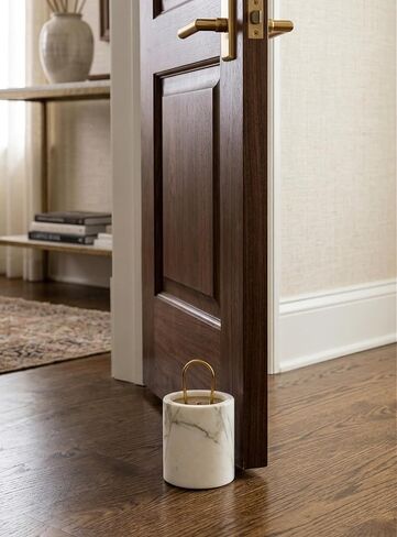 حاجز باب من الرخام الأبيض المزخرف من Spiretro بمقبض نحاسي - بطول 7.5 بوصة، حاجز باب أسطواني بوزن 10 رطل مع قاعدة مخملية ناعمة لعدم الانزلاق، تصميم أنيق ومتين للاستخدام في المنزل والمكتب in Kuwait