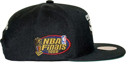 قبعة Mitchell & Ness Chicago Bulls NBA Top Spot Snapback قبعة قابلة للتعديل - أسود/1998 NBA Finals Side Patch/Hardwood Classics in Kuwait