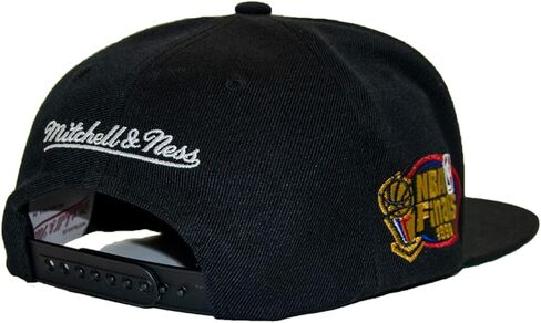 قبعة Mitchell & Ness Chicago Bulls NBA Top Spot Snapback قبعة قابلة للتعديل - أسود/1998 NBA Finals Side Patch/Hardwood Classics in Kuwait