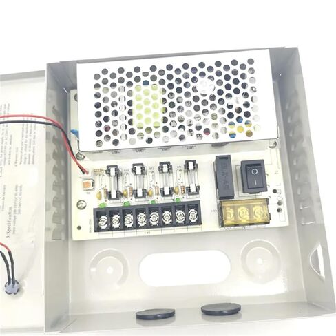 DC12V 5A منصهر 4 صندوق تبديل إمداد الطاقة CCTV لإخراج أمان كاميرا المراقبة 60 وات، 4 منافذ، معتمد من LVD in Saudi Arabia