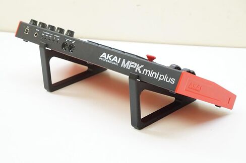 حامل عرض مكتب بزاوية لمفتاح Akai Professional MPK Mini Plus 37 in Kuwait