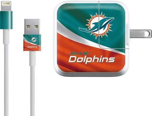 ملصق سكينيت غلاف آخر متوافق مع شاحن iPad (10 واط USB) - تصميم مرخص رسميًا من الدوري الوطني لكرة القدم الأمريكية NFL Miami Dolphins in Saudi Arabia
