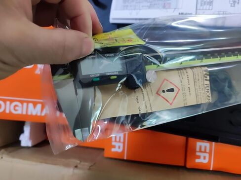 Mitutoyo Caliper 500-197-30 Digimatic 8 ″ (0-200 مم) - تشفير AOS المطلق عالي الدقة، دقة 0.0005 ″/0.01 مم، هيكل من الفولاذ المقاوم للصدأ مقاوم لسائل التبريد IP-65 in Saudi Arabia