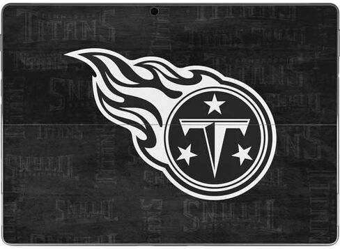 ملصق Skinit للكمبيوتر اللوحي متوافق مع Surface Pro 8 - تصميم أسود وأبيض مرخص رسميًا من NFL Tennessee Titans in Saudi Arabia