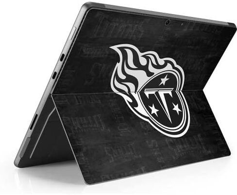 ملصق Skinit للكمبيوتر اللوحي متوافق مع Surface Pro 8 - تصميم أسود وأبيض مرخص رسميًا من NFL Tennessee Titans in Saudi Arabia