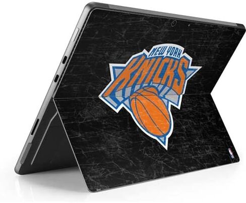 ملصق Skinit للكمبيوتر اللوحي متوافق مع Surface Pro 8 - تصميم شعار ثانوي أسود مرخص رسميًا من NBA New York Knicks in Saudi Arabia