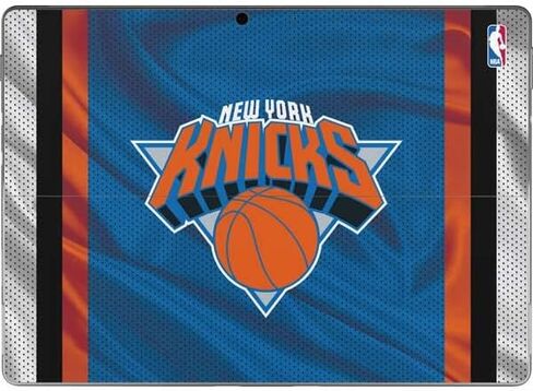 ملصق Skinit للكمبيوتر اللوحي متوافق مع Surface Pro 8 - تصميم جيرسي مرخص رسميًا من NBA New York Knicks Away in Saudi Arabia