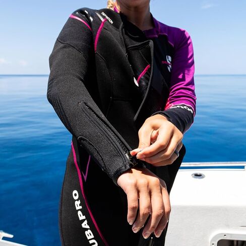 بدلة غوص SCUBAPRO Definition Steamer Scuba Diving، 3 مم بسحاب خلفي من النيوبرين للنساء، مقاس XL قصير، أسود/وردي in Saudi Arabia