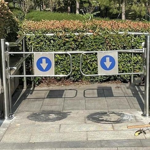 بوابة المدخل المتأرجحة، باب بوابة نقل المشاة للمستودع، حاجز معدني قابل للفتح بزاوية 90 درجة للسوبر ماركت، المكتبة، متجر المناظر الطبيعية الخلابة in Saudi Arabia