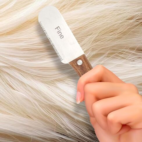 GOOMER ESSENTIALS سكين تمشيط ناعم in Kuwait