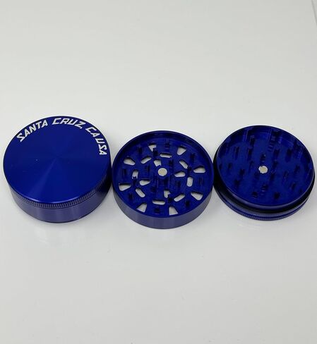 Santa Cruz Shredder Herb and Spice Grinder Made in USA (Large (2.7 Inch), Purple) in Saudi Arabia