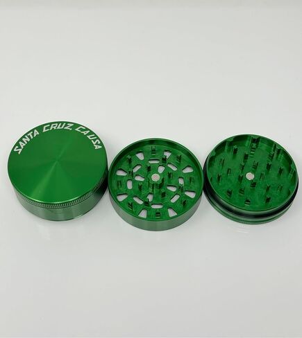 Santa Cruz Shredder Herb and Spice Grinder Made in USA (Large (2.7 Inch), Purple) in Saudi Arabia