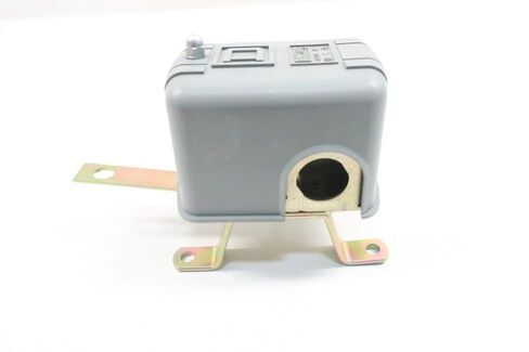 SQUARE D 9036DG2R PUMPTROL مفتاح تعويم الخزان المفتوح SER B D631144 in Saudi Arabia
