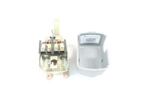 SQUARE D 9036DG2R PUMPTROL مفتاح تعويم الخزان المفتوح SER B D631144 in Saudi Arabia