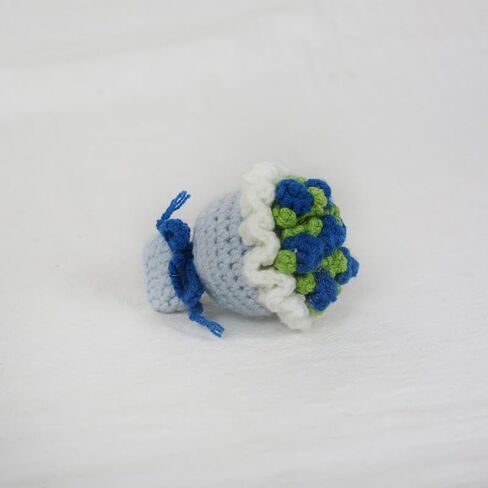 1PCS Mini Finished Crochet Yarn Bouquet, Handheld Knitted Flower Bouquet, Cute Crochet Woven Small Bouquet in Saudi Arabia