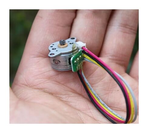 15BY Stepper Stepping Electronic Starter 2-Phase 4-Wire 18 Degree 20 Ohms with 19 Teeth 0.15 Modulus Copper Gear in Saudi Arabia