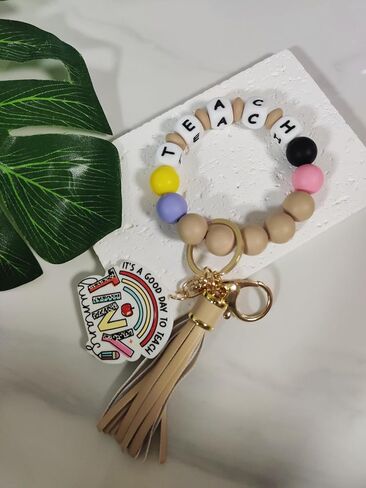 Teacher Appreciation Gifts Silicone Bracelet Keychain Handmade Keyring Wristlet with Leather Tassel Wallet Women in Saudi Arabia