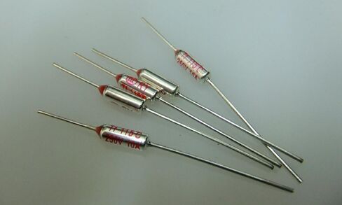 الصمامات الحرارية Microtemp 100 درجة مئوية 115 درجة مئوية 157 درجة مئوية 172 درجة مئوية 185 درجة مئوية 240 درجة مئوية TF قطع 250 فولت 10 أمبير القطر 4.2 مم (172 درجة مئوية 5 قطع) in Kuwait