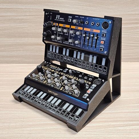 حامل سطح مكتب بزاوية من طبقتين لمركب Behringer JT Mini وPro VS وPhara-O وUB-Xa وCZ-1 in Saudi Arabia