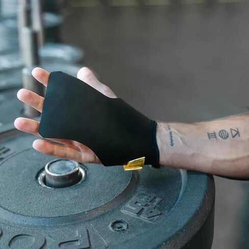 مقابض اليد للرجال من Victory Grips Conquer V-Series للتدريب المتقاطع وسحب عضلات الجمباز - بدون طباشير، مقابض راحة اليد عالية الحماية مع دعم لف المعصم للياقة البدنية الوظيفية - زوج واحد in Kuwait