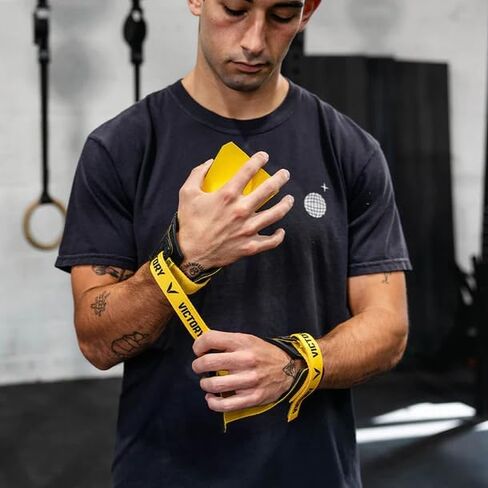 مقابض اليد للرجال من Victory Grips Conquer V-Series للتدريب المتقاطع وسحب عضلات الجمباز - بدون طباشير، مقابض راحة اليد عالية الحماية مع دعم لف المعصم للياقة البدنية الوظيفية - زوج واحد in Kuwait