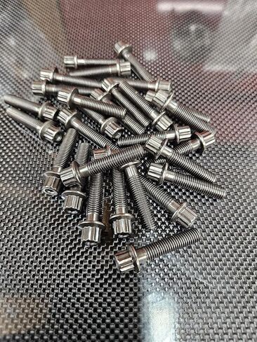 مسامير العجلات M7x32mm ذات 12 نقطة – ألوان وكميات متعددة | أجهزة ذات حافة مقسمة مكونة من 2 و3 قطع | يناسب طراز 5 RC090، طراز 19 RT107 والمزيد (10، جونميتال، STD) in Kuwait
