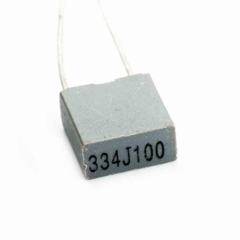 Luftschloss 5pcs 100V 3.3 فائق التوهج (335) البوليستر الممعدنة MKT PET فيلم مربع مكثف P = 5mm in Kuwait