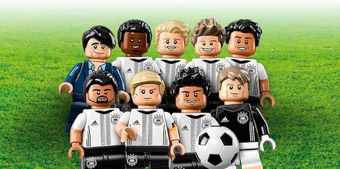 Lego Minifigure 71014 - "DFB - Die Mannschaft" / German National Soccer Team . 1 Blind Bag in Saudi Arabia