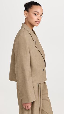 سترة نسائية من Pixie Market بتصميم داني مقصوصة in Kuwait