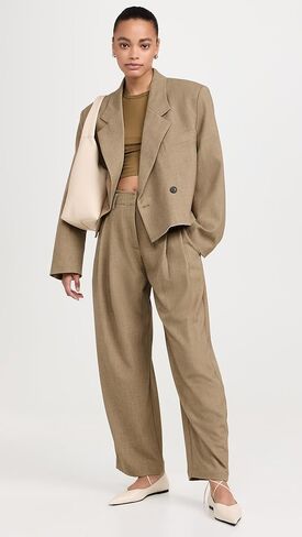 سترة نسائية من Pixie Market بتصميم داني مقصوصة in Kuwait