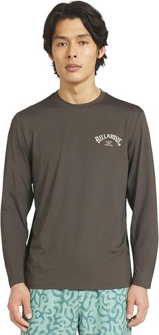 ملابس سباحة رجالية من Billabong بمقاس عادي بعامل حماية من أشعة الشمس بدرجة 50 وأكمام طويلة تي شيرت للحماية من الطفح الجلدي in Saudi Arabia