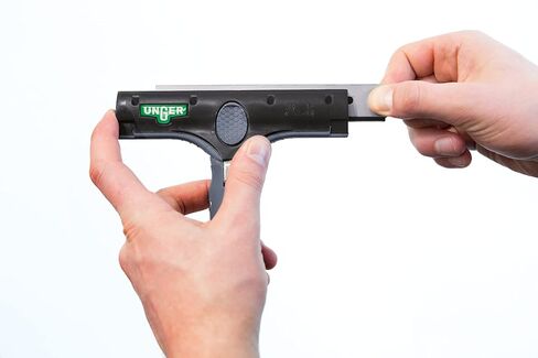 Unger Commercial ErgoTec® Ninja 4" Glass Scraper with Blade and Safety Cap – Adjustable Angle for Efficient Window Cleaning EN100 in Saudi Arabia