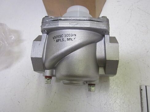 Honeywell, Inc. V5055C1059 1-1/2 inch NPT Industrial Gas Valve in Saudi Arabia