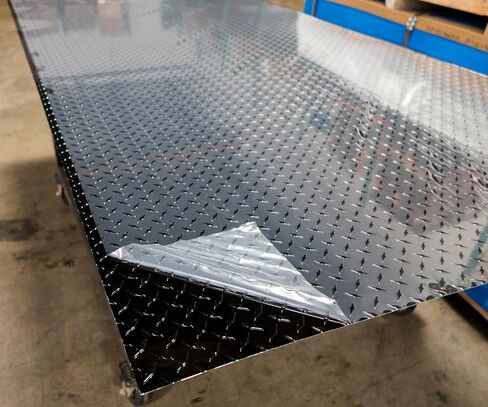 لوحة ماسية من الألومنيوم المنقوش باللون الأسود مقاس .025 × 49 بوصة × 96 بوصة - مثالية للمقطورات والمركبات الترفيهية والإصلاحات والواقي الحجري. in Kuwait