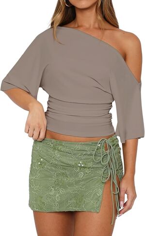 Dressmine المرأة قبالة الكتف الجانب Ruched المحاصيل الأعلى غير المتكافئة قصيرة الأكمام الصيف الخروج البلوزات Y2K تي شيرت in Kuwait