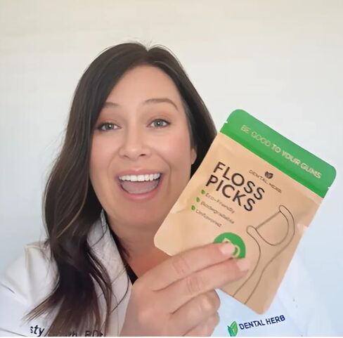 خيط تنظيف الأسنان القابل للتحلل الحيوي من شركة Dental Herb، عدد 200 (4 × 50) - أدوات تنظيف الأسنان بدون نكهة، نباتية، خالية من البلاستيك وخالية من مادة BPA، العناية بالفم نباتية وصديقة للبيئة in Kuwait