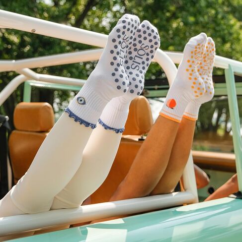 Non-Slip Pilates Socks with Grips for Women | Anti Skid Athletic Socks | 1 Pair | Size 5-9 | Peach (US, Alpha, One Size, 9.5, Regular, Regular, Quarter Fit) in Saudi Arabia