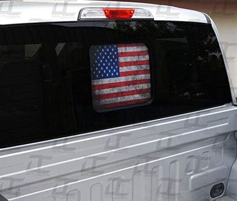 ملصق مائي للنافذة الخلفية للعلم الأمريكي شفاف من خلاله (يناسب F150 2015-2025) (يناسب F250 2017-2025)... (إصدار العلم الأسود والأبيض المتعثر) in Kuwait