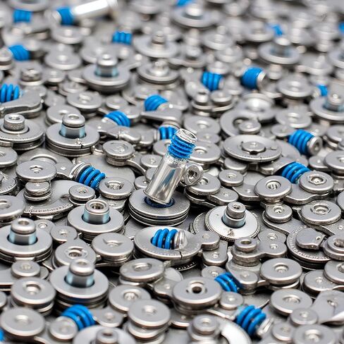 قطعتان من مسمار بكرة العجلة الفضية، مسمار بكرة Derailleur الخلفي، مثبتات مضادة للبراغي لدراجات الطريق وأجزاء بديلة، Derailleurs الخلفية، Derailleurs للدراجة الخلفية in Kuwait