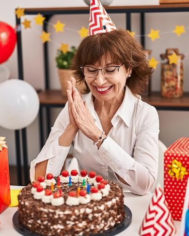 سعيد 30th 40th 50th 60th 70th هدايا عيد ميلاد للنساء 30th-70th عيد ميلاد سوار الهدايا Moonstone سوار هدايا عيد ميلاد لمدة 50 60 70 سنة أفكار هدية عيد ميلاد لابنة أمي زوجة الجدة in Kuwait